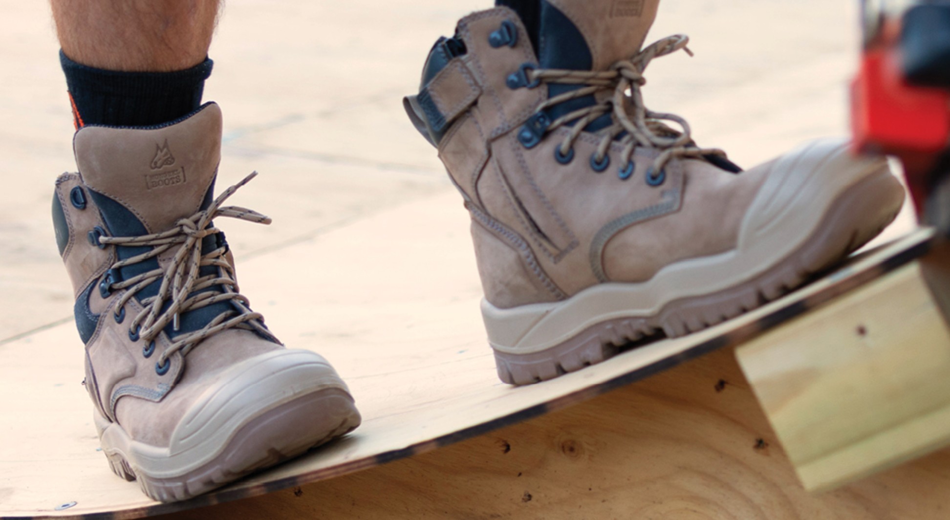 Mongrel Boots vs UK Competitors